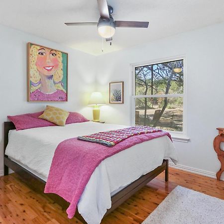 Red Donkey Cottage Wimberley Zewnętrze zdjęcie